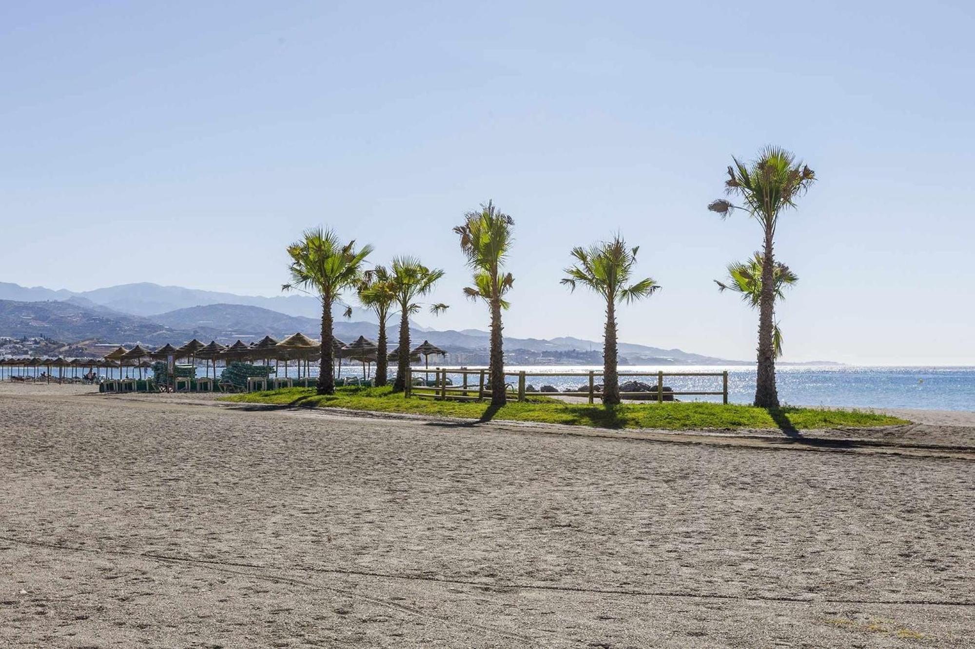 Apartamento Azucarera Beach Torre Del Mar Dış mekan fotoğraf